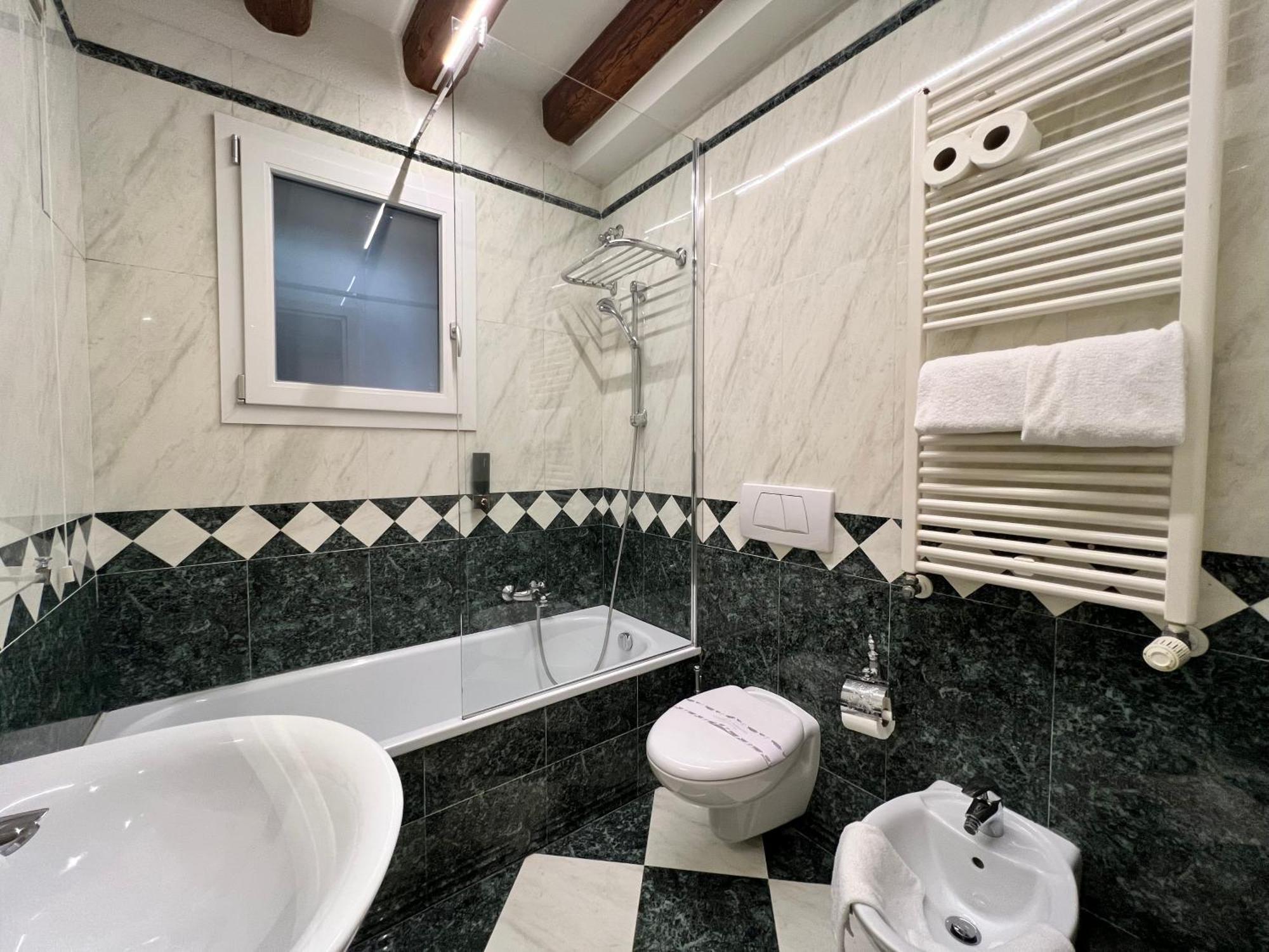 Hotel Ca' Dogaressa Venice Exterior photo